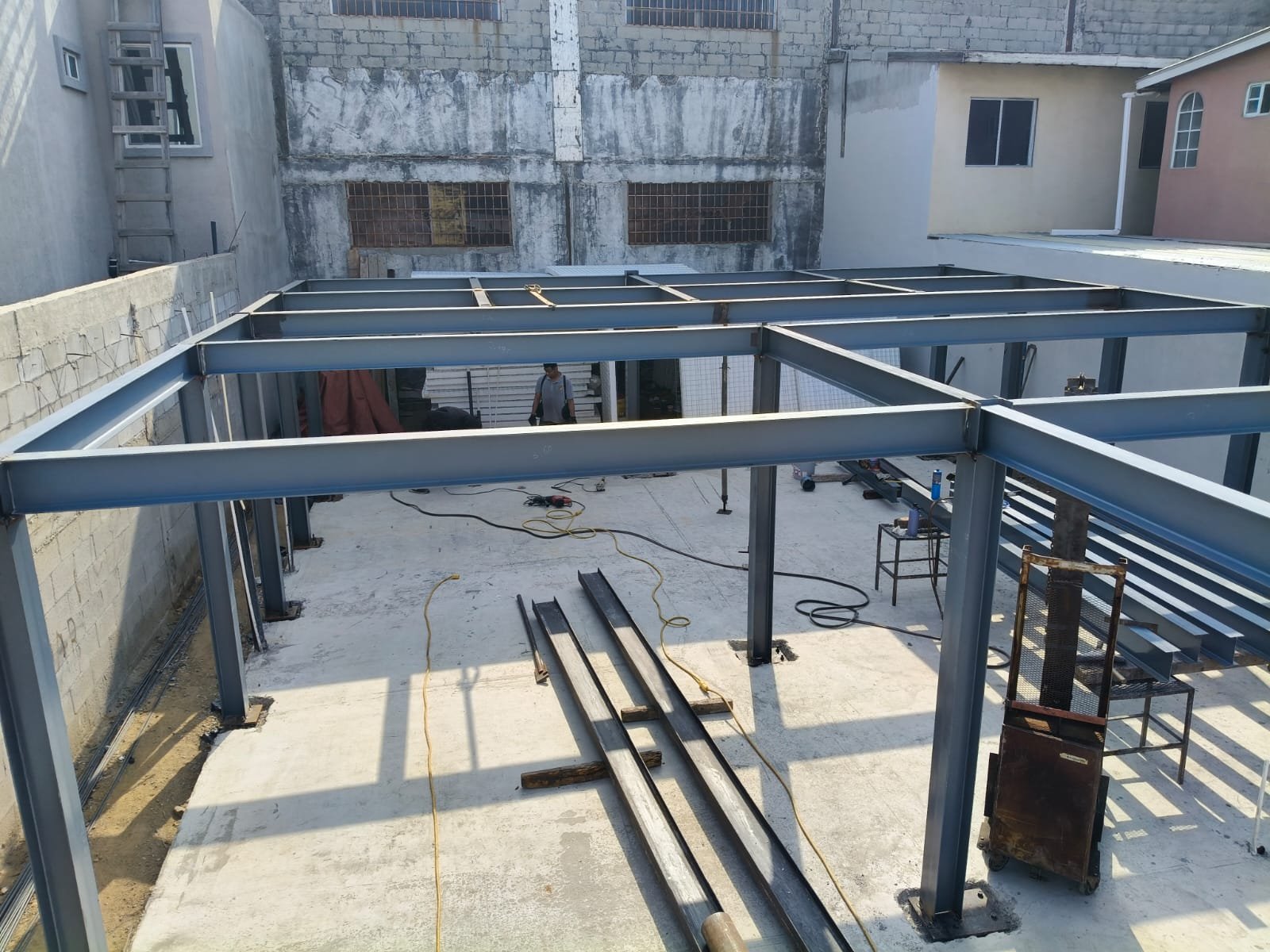 Montaje de estructura de acero
